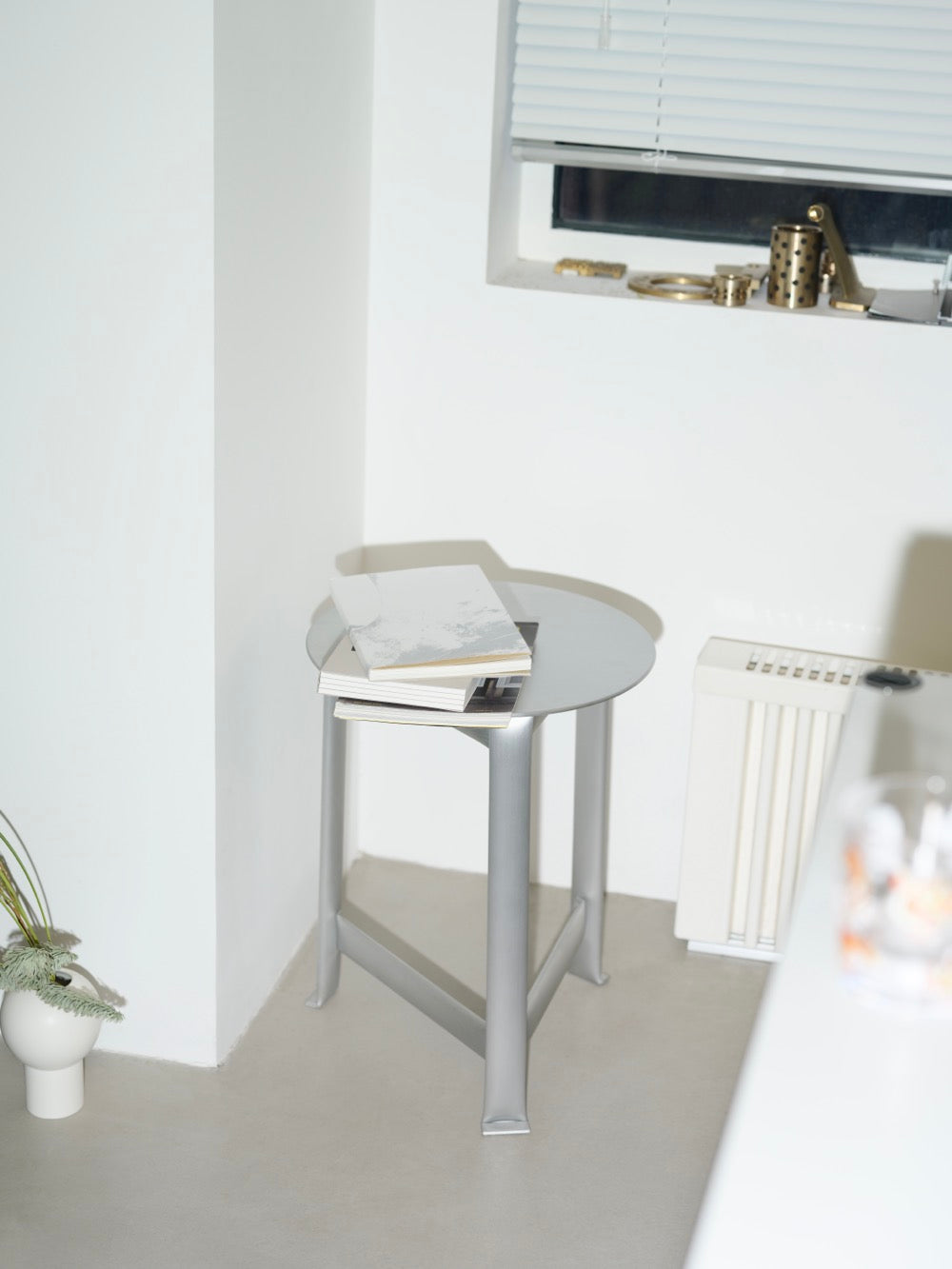 Monochrome｜Basic Stool